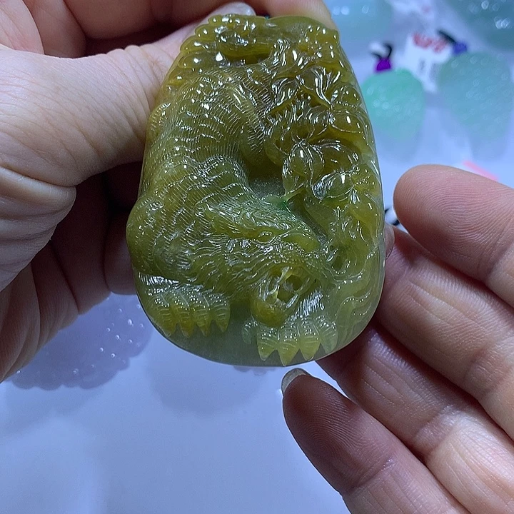 翡翠未镶嵌颈饰天然翡翠A货吊坠