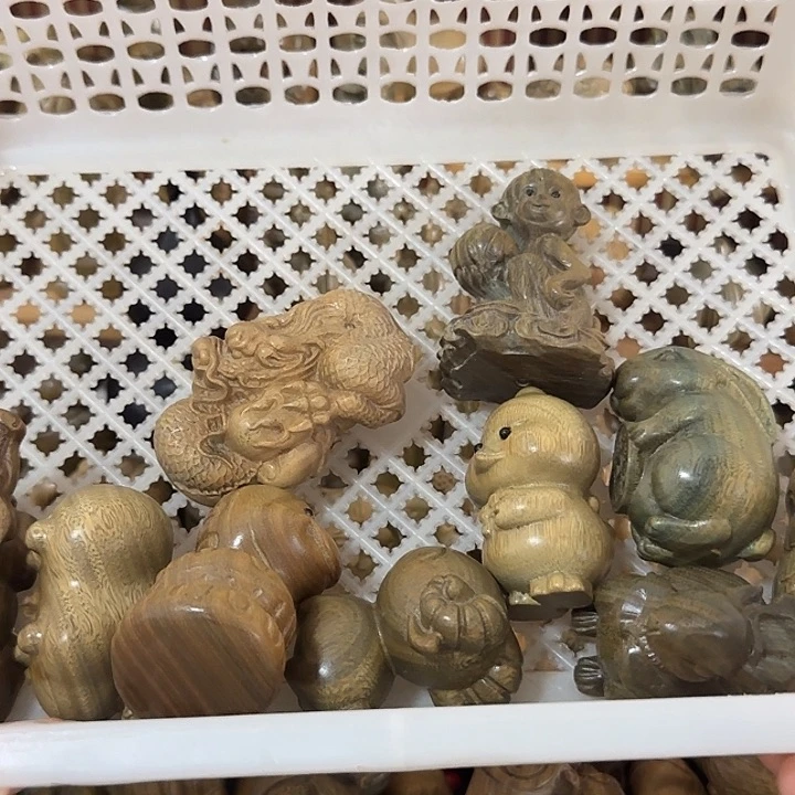 雨*儿阿根绿檀手把件