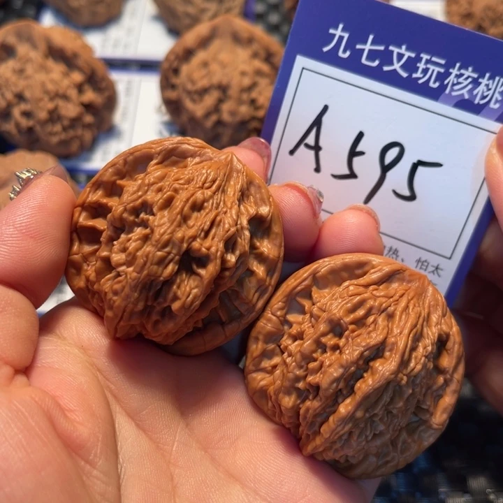 把件桃核43虎头A595