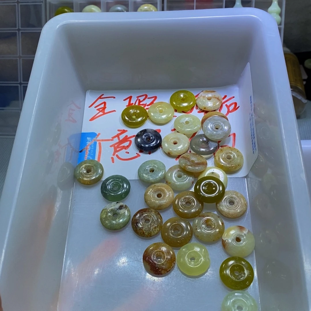 合金蛇纹石玉颈饰66