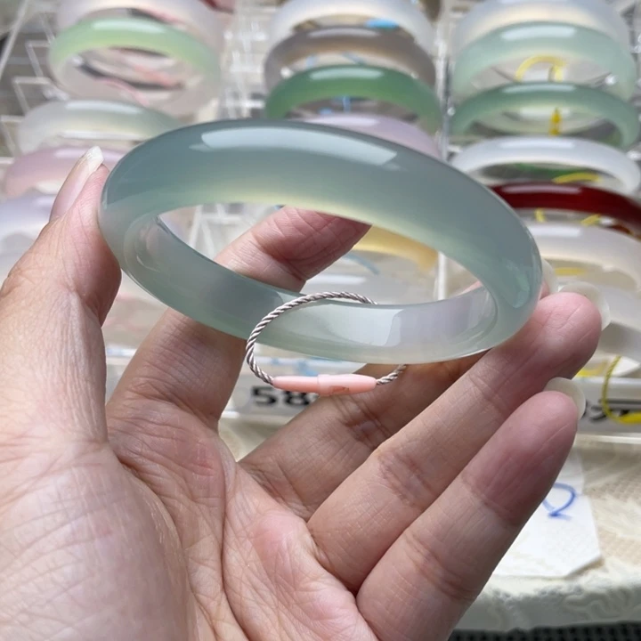 玛瑙/玉髓未镶嵌手镯55圈口
