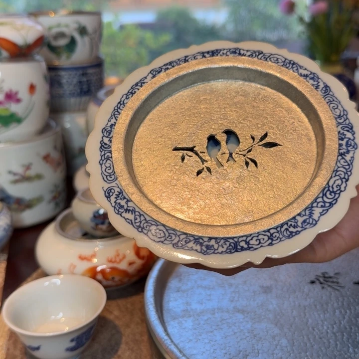 壶承天的作品是由一个人