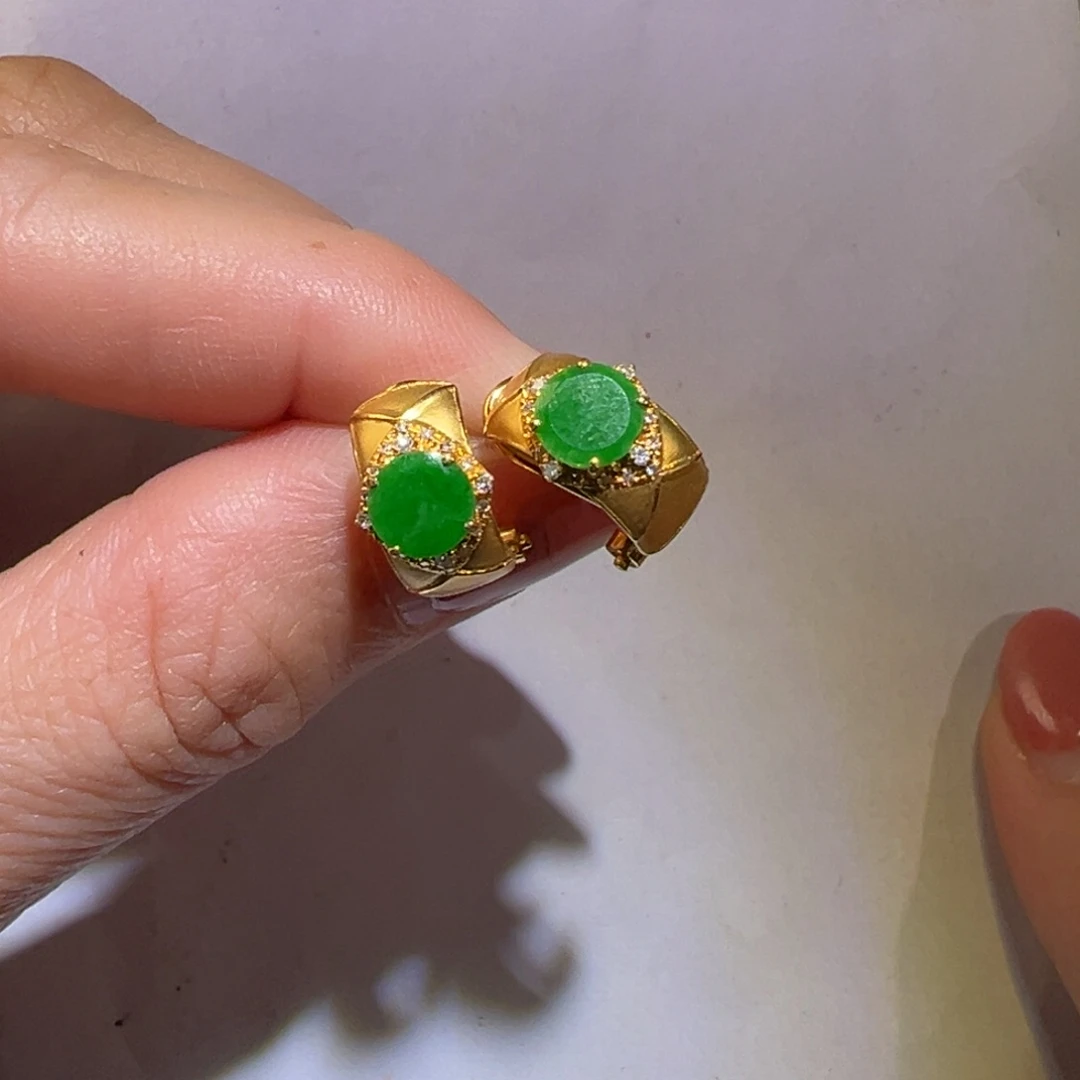 翡翠颈饰18K金镶嵌耳包