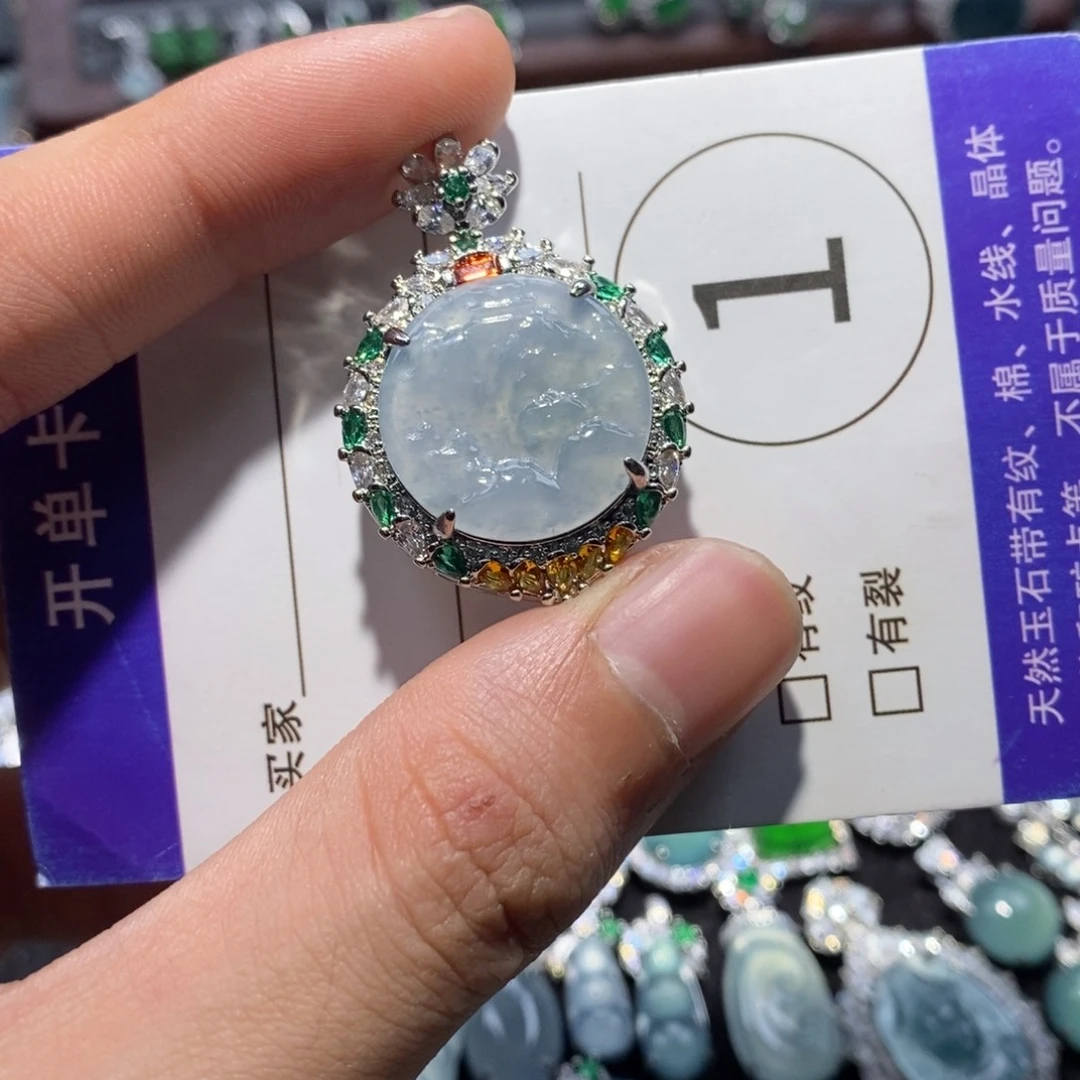 翡翠未镶嵌颈饰翡翠