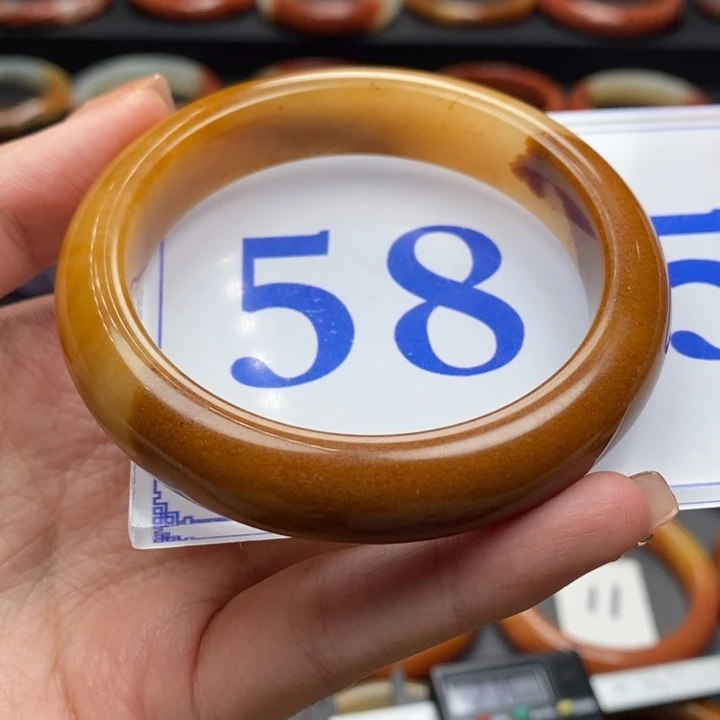 石英质玉（黄龙玉）手镯未镶嵌