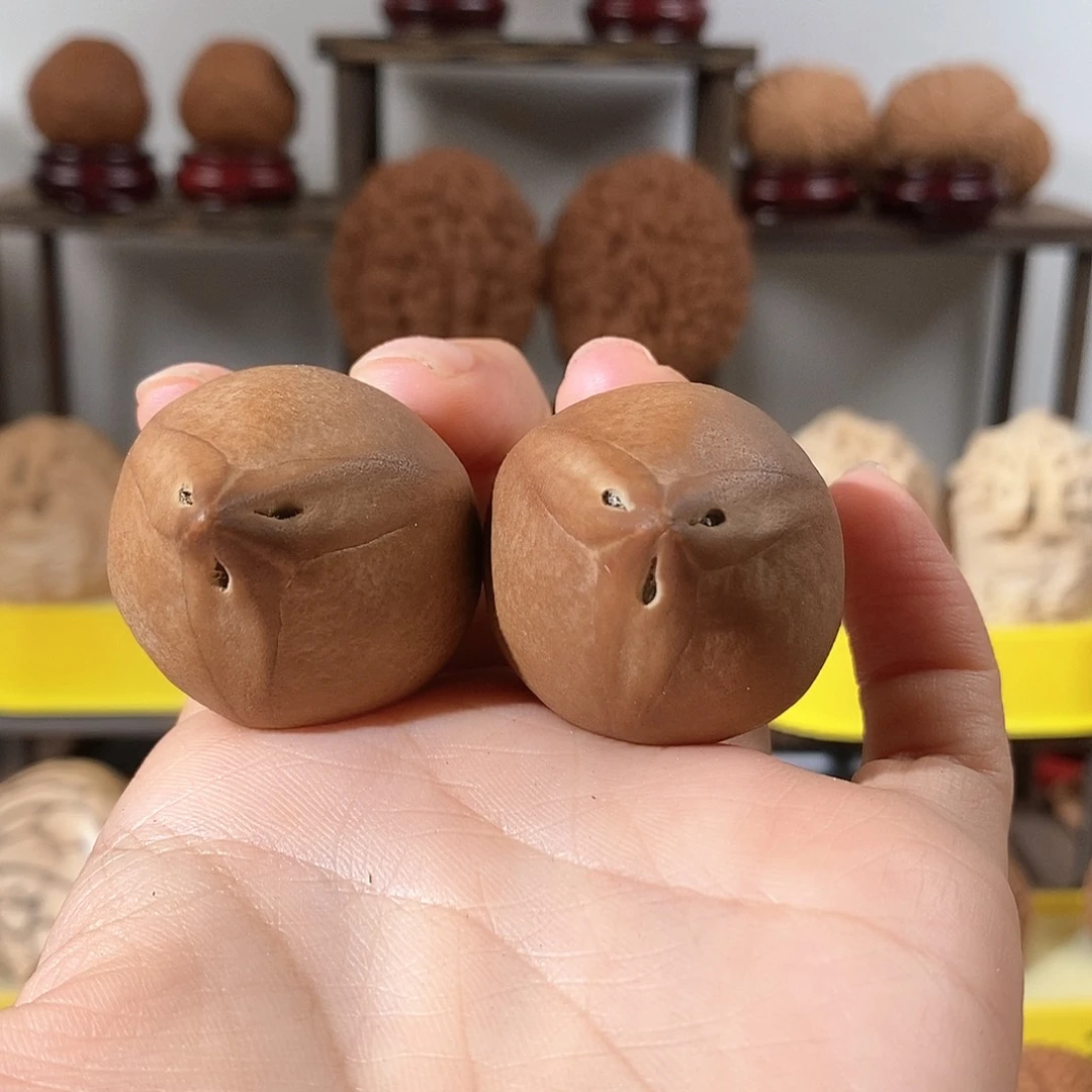 文玩核桃把件M*C橄榄34