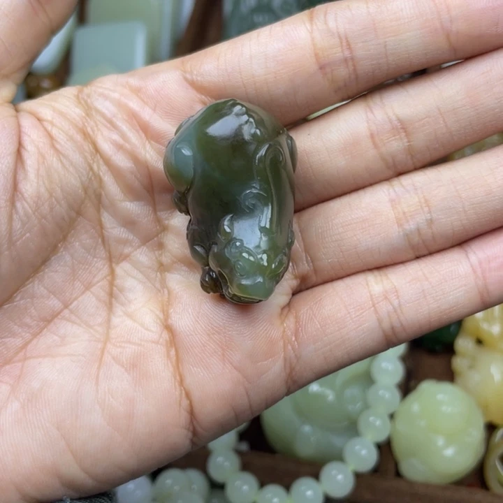 颈饰未镶嵌和田玉
