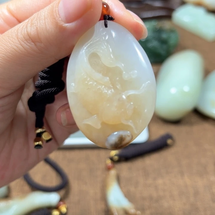 【闪购商品】和田玉未镶嵌颈饰