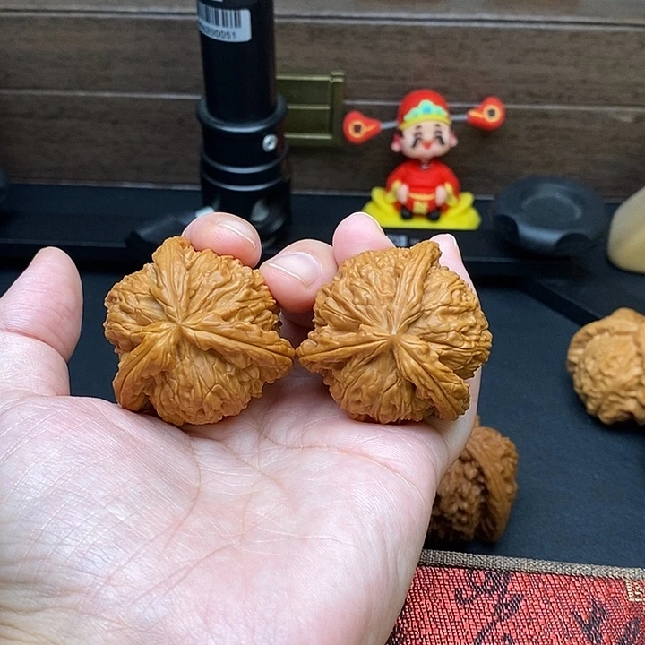 老***二把件文玩核桃白奔