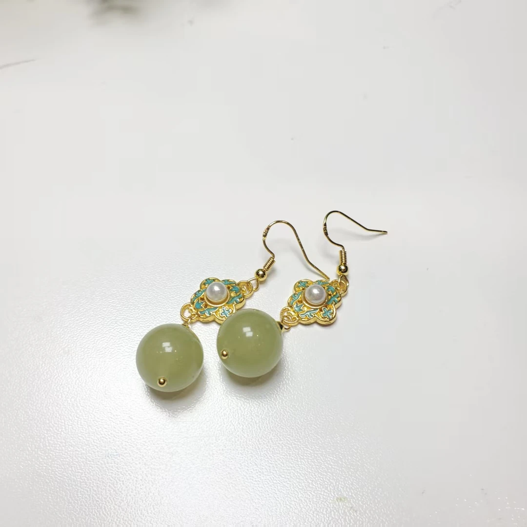 V70【赵小姐】时尚和田玉925耳坠多样发其一