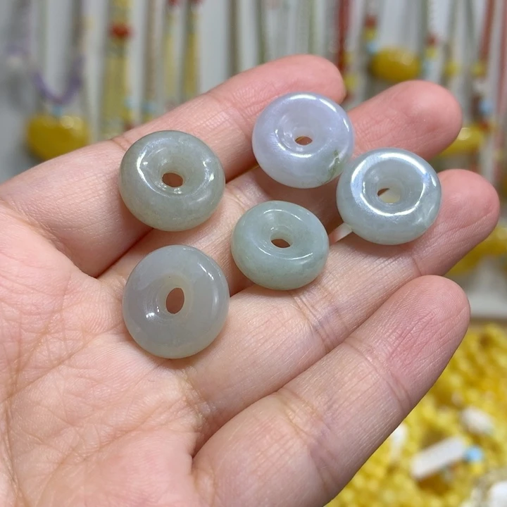 翡翠未镶嵌手链特价瑕疵