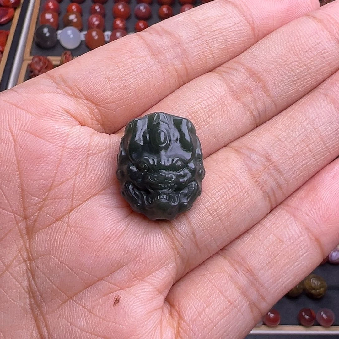 觉***醒和田玉（青玉）未镶嵌珠宝奇石兽面