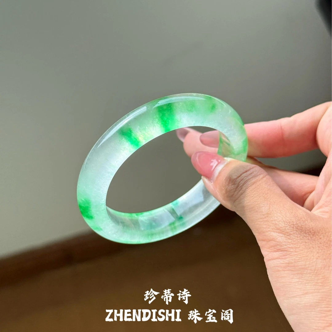 天然绿色飘花玉手镯高冰独龙玉手镯正品飘绿玉镯子浅绿平安镯送礼