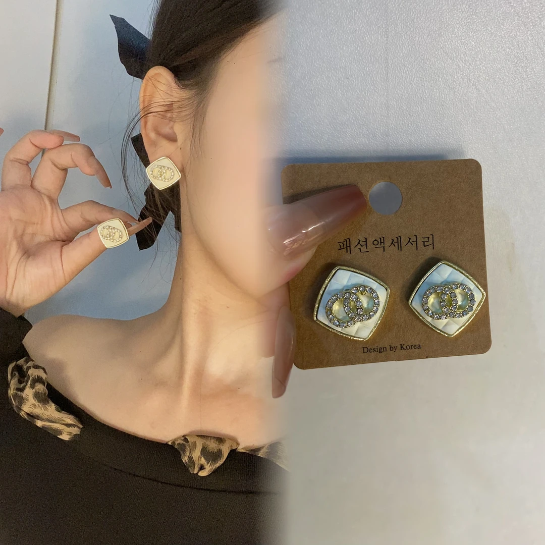 铜合金耳饰 轻奢双C巴黎高级感耳环小香风法式简约A04