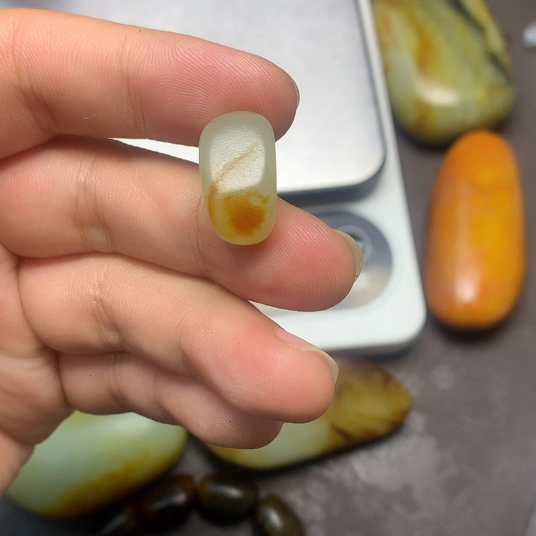 和田玉（糖玉）未镶嵌挂件