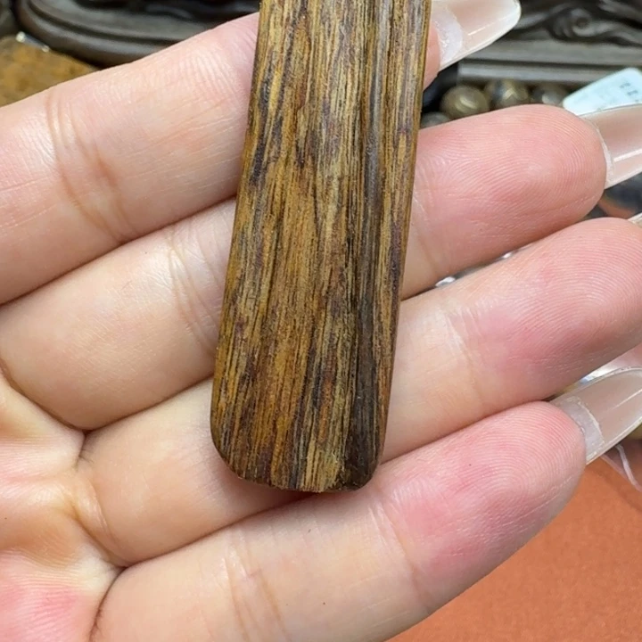 大叶紫檀（黑酸枝木类）