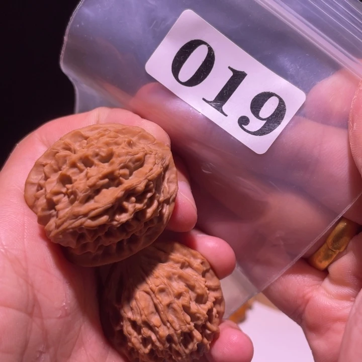 阿***量吊坠文玩核桃019野生