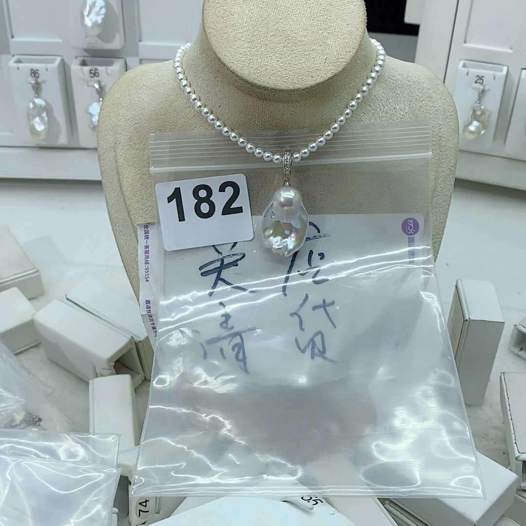 淡水珍珠颈饰合金