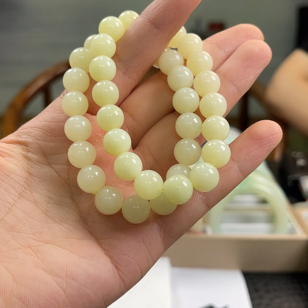 和田玉未镶嵌颈饰仅一条