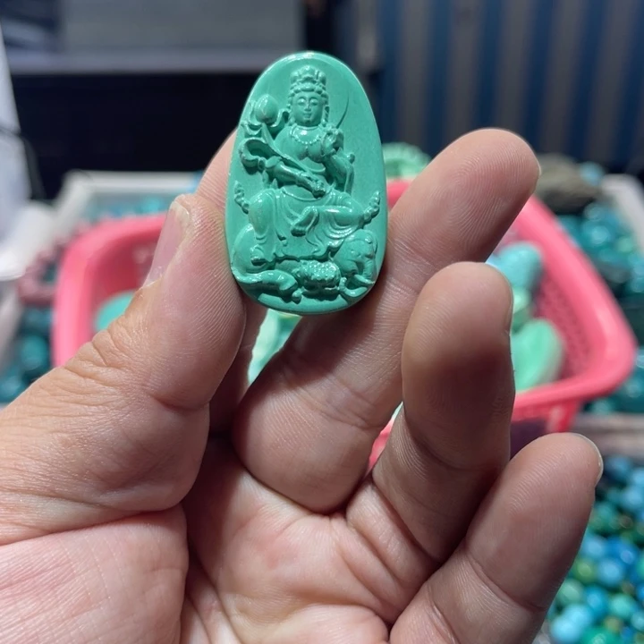 高瓷精品雕刻精美