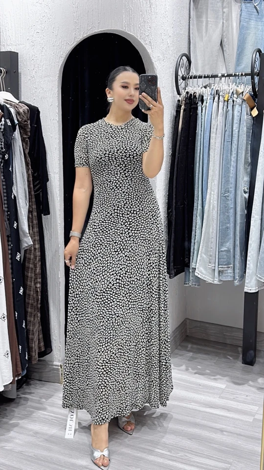 2025年的新款性感连衣裙qimqim