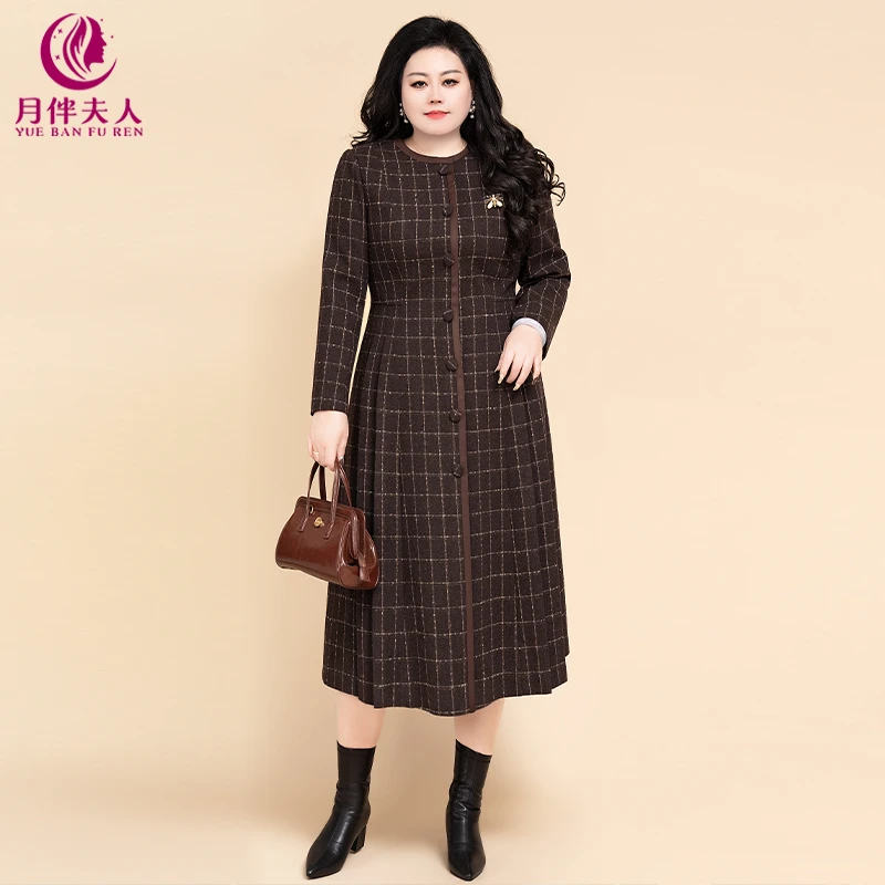 月伴夫人2025冬季新款大码法式英伦风格纹毛呢收腰气质连衣裙5566