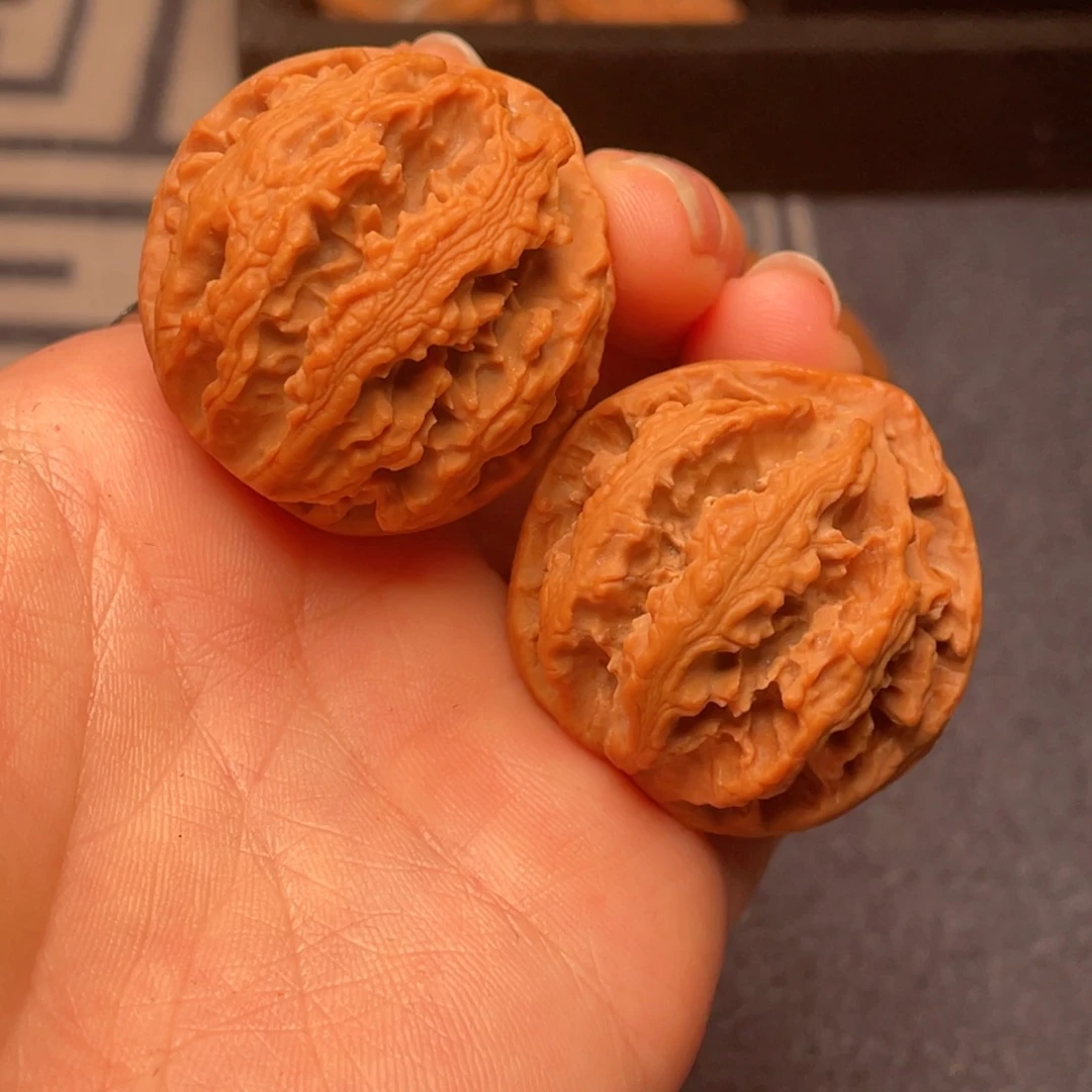 文玩核桃把件秦岭核桃4