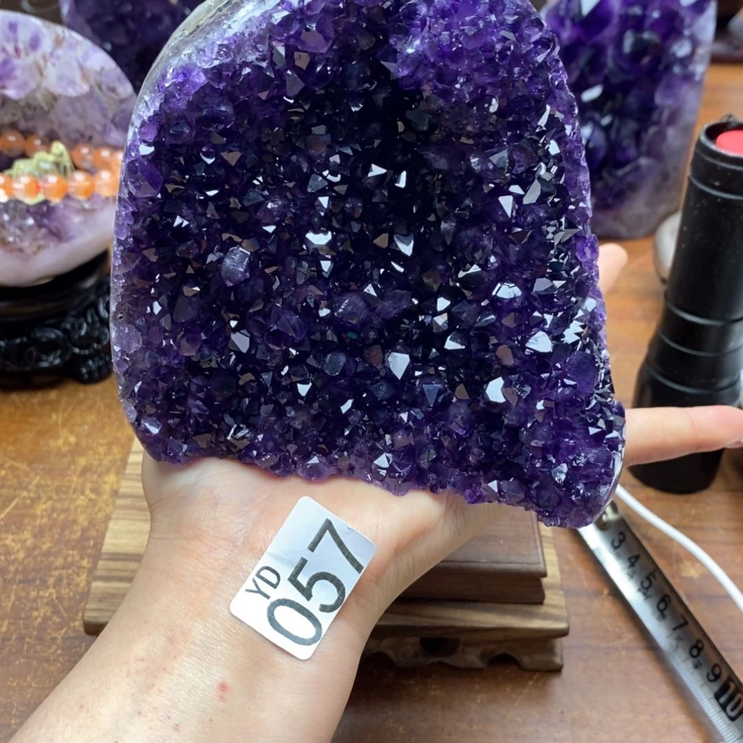 未镶嵌水晶大型摆件（非配饰）