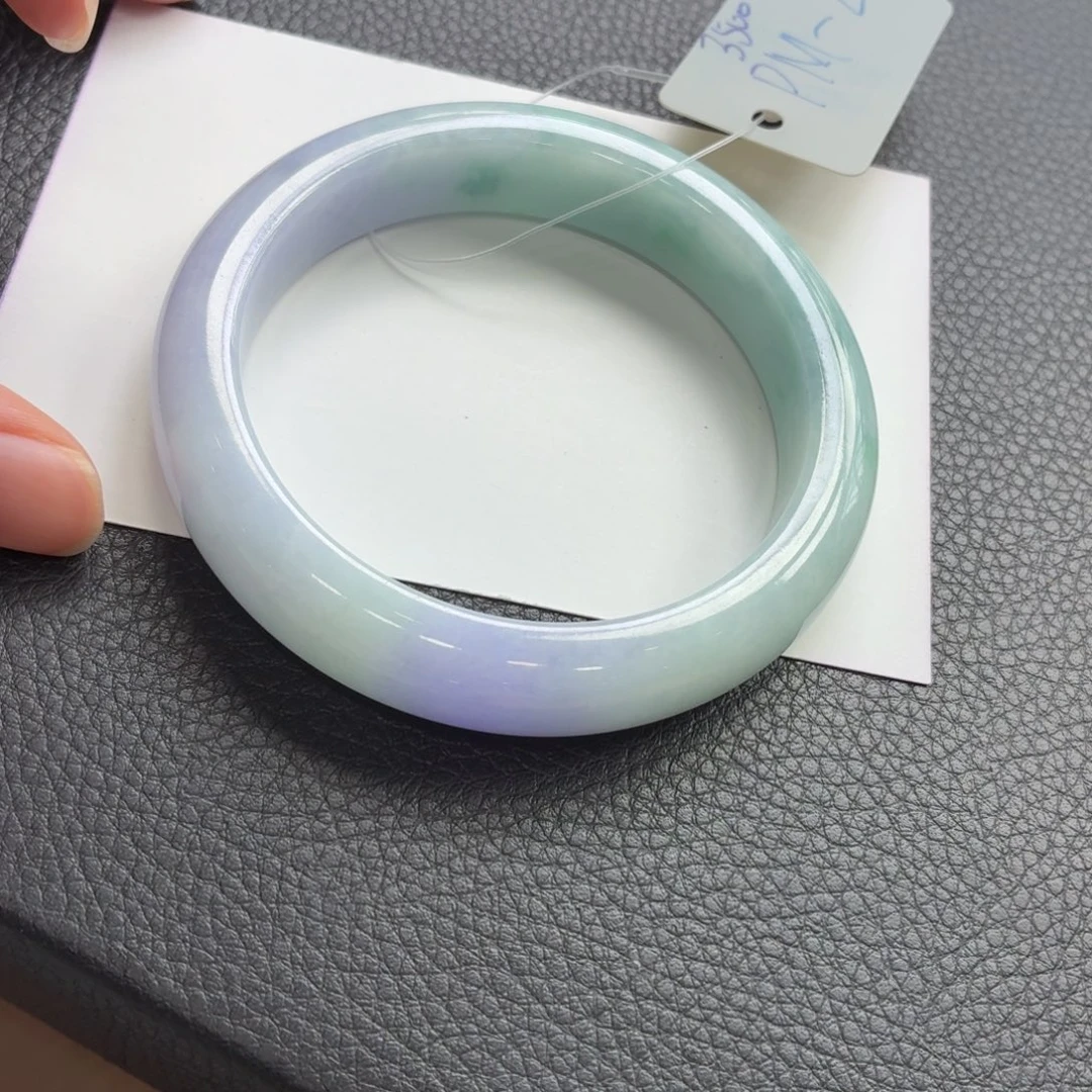翡翠手镯未镶嵌缅甸a货翡翠手镯