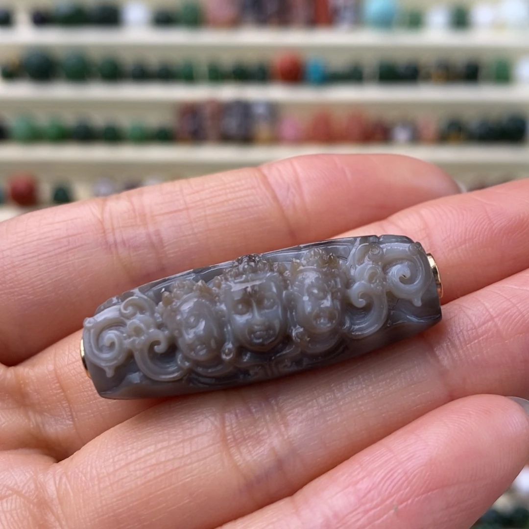 玛瑙/玉髓18K金镶嵌颈饰