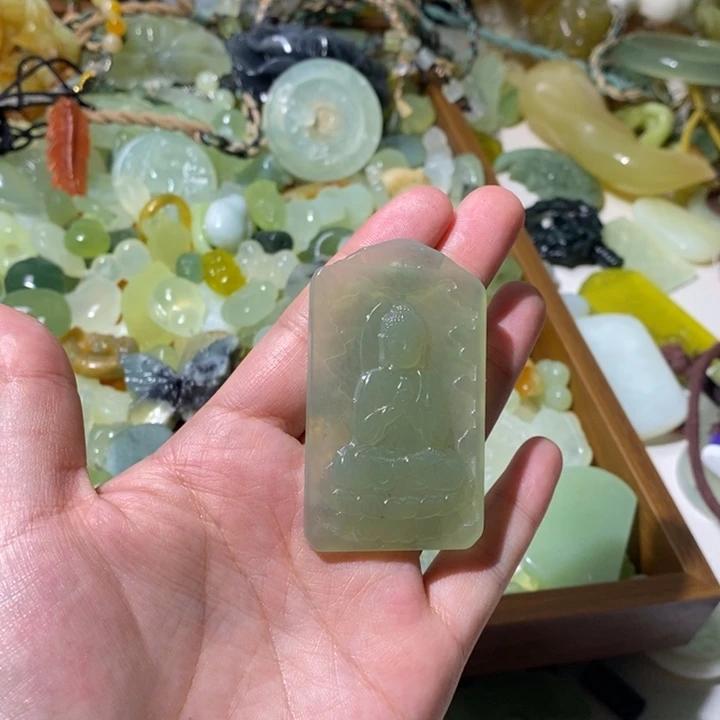 蛇纹石玉合金颈饰