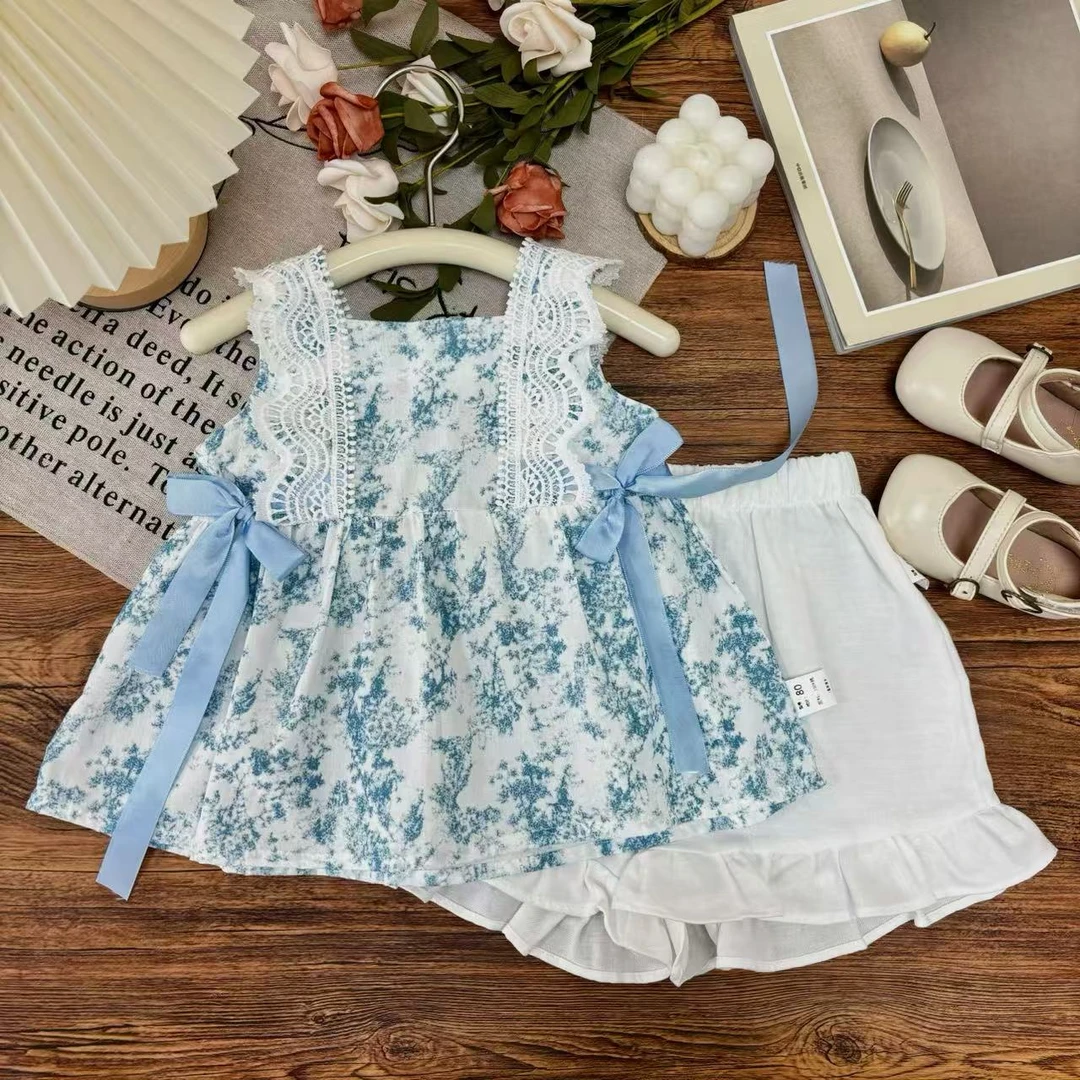 2025女童韩国童装夏季青花瓷碎花蝴蝶结钩花刺绣无袖套装H-N-B38