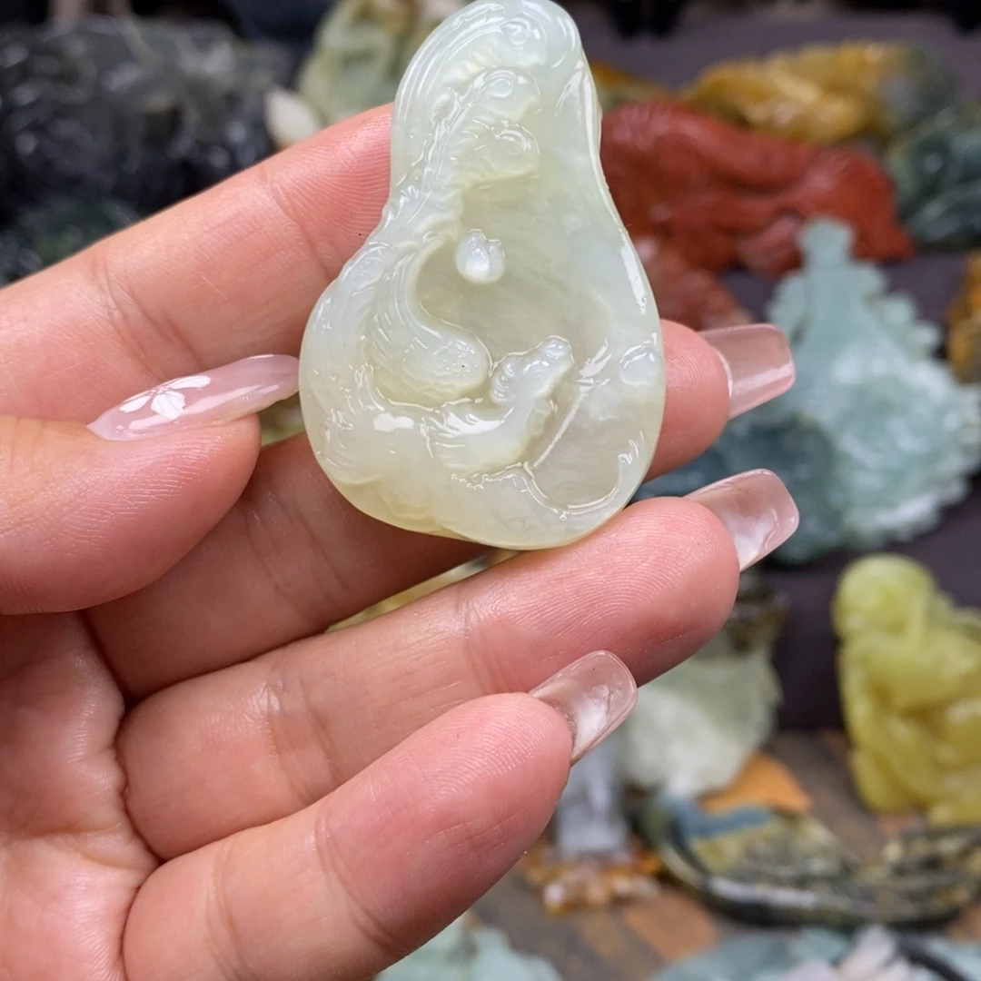 蛇纹石玉未镶嵌吊坠(赠链)