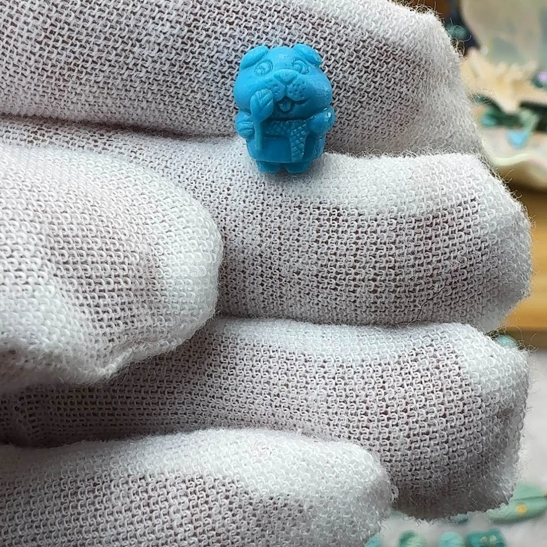 绿松石未镶嵌颈饰小熊