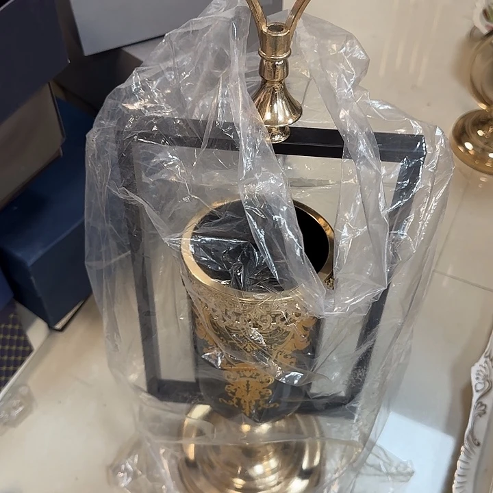 鹿与海陶瓷有限公司