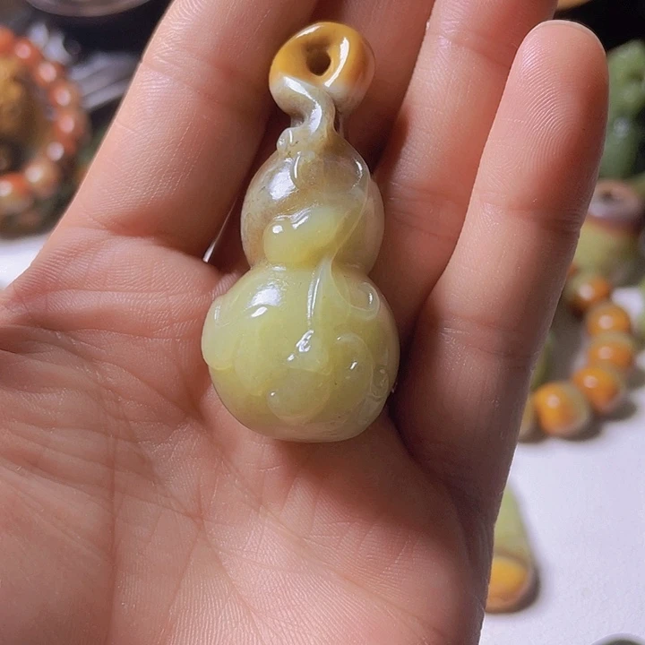 岫岩老玉（透闪石质玉）未镶嵌挂件用****5