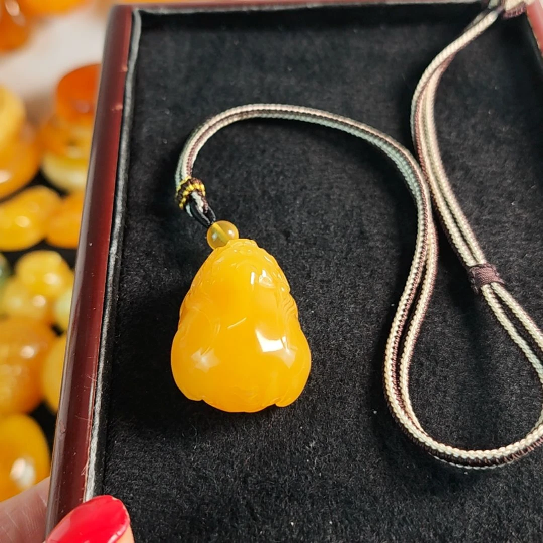 蜜蜡吊坠(赠链)未镶嵌