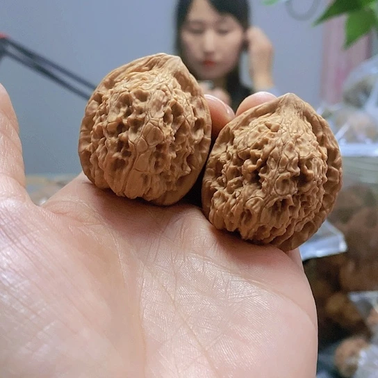 【闪购商品】把件文玩核桃37.5红狮子小众