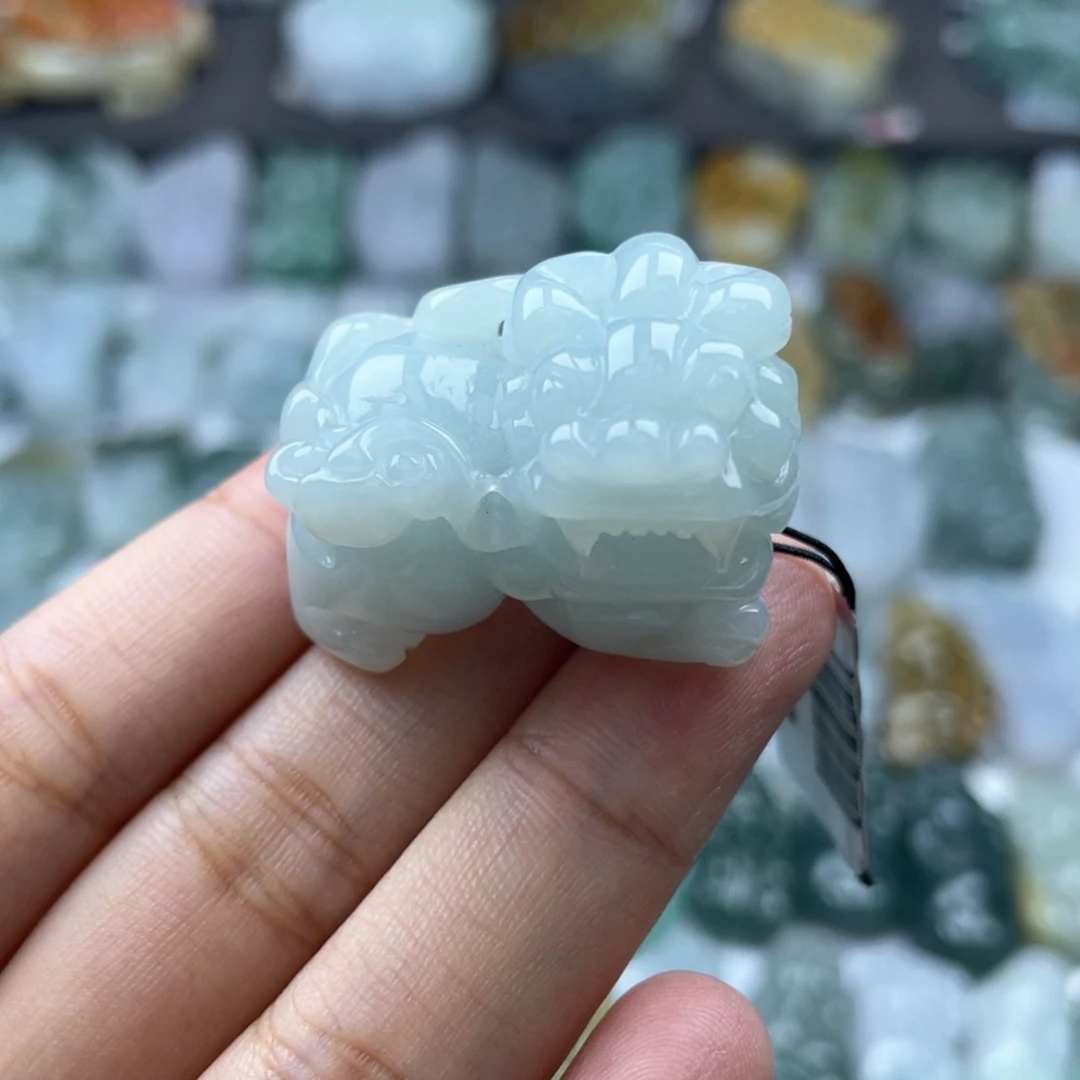 颈饰未镶嵌翡翠貔貅