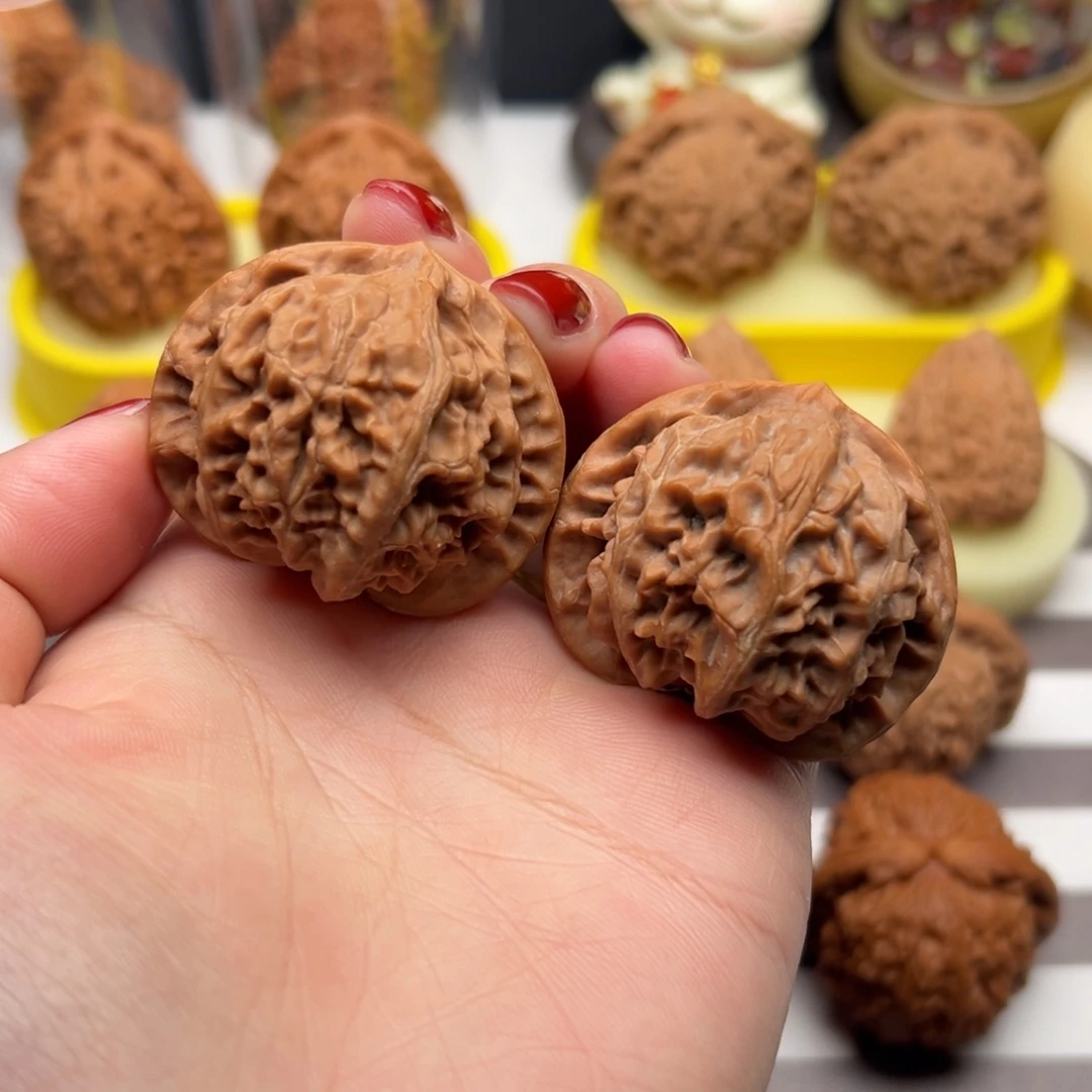 把件文玩核桃42红皮桃心宫灯