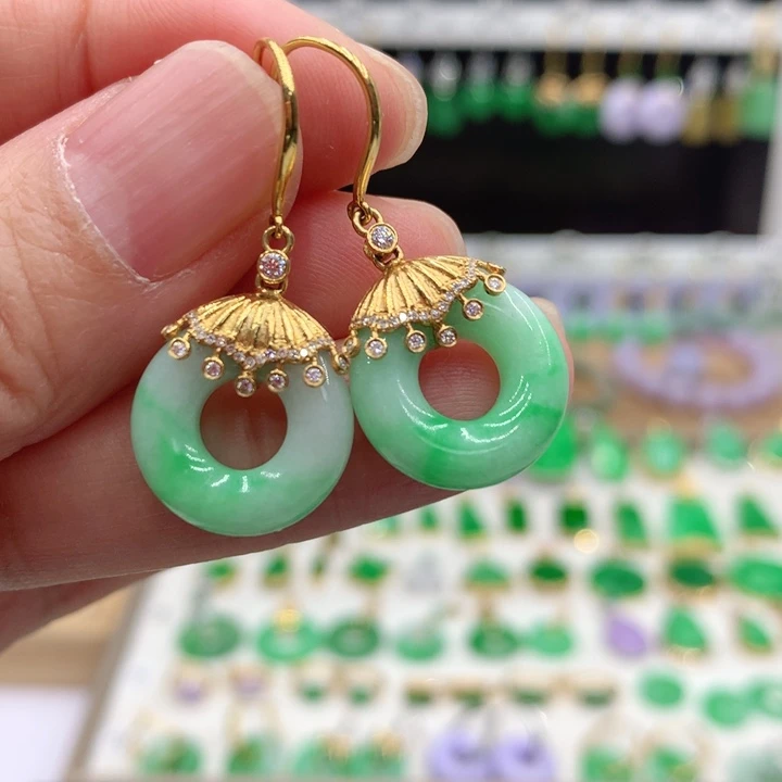 翡翠18K金镶嵌耳饰