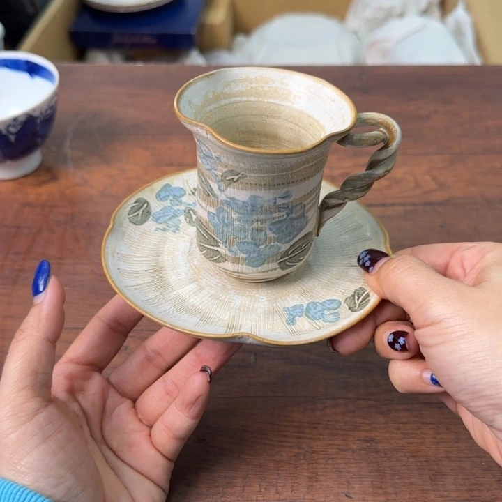 咕*鸡一个陶瓷物件哼哼唧唧