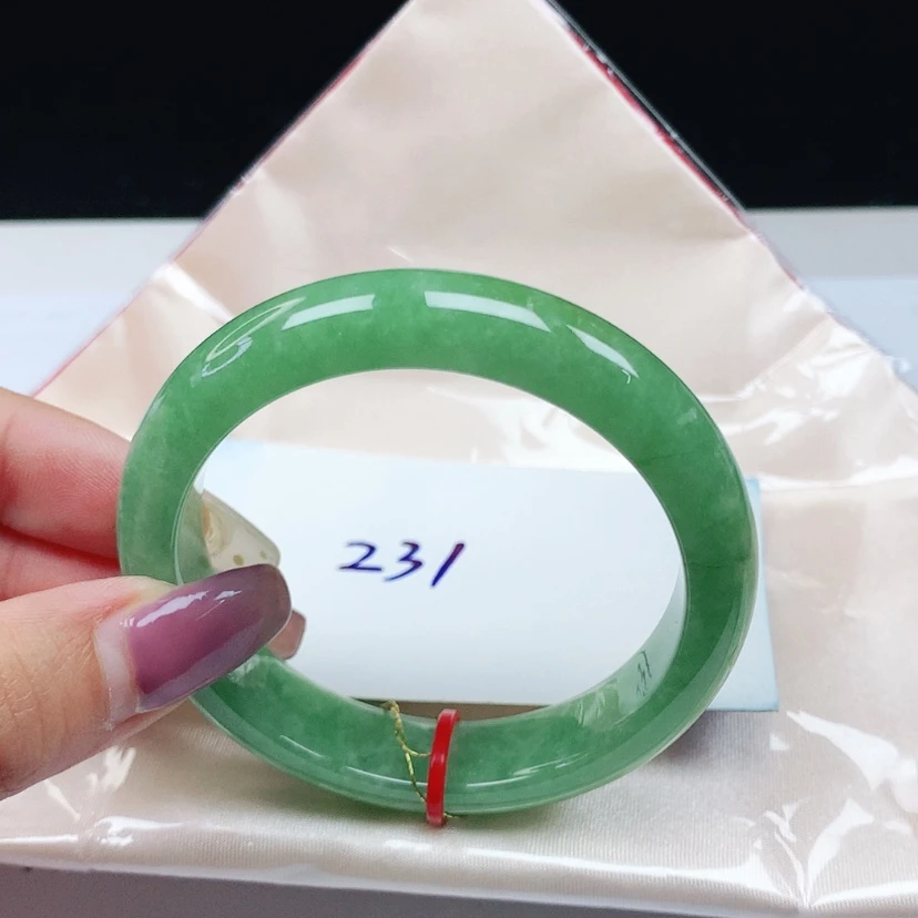 【闪购商品】翡翠手镯未镶嵌 正圈52+