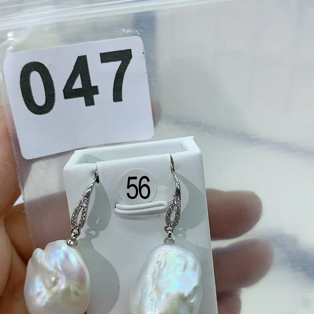 淡水珍珠颈饰合金