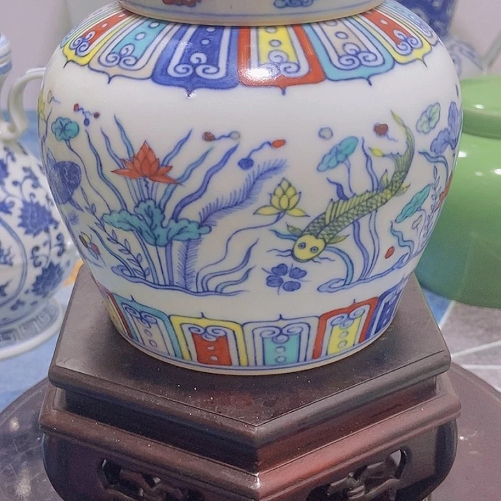 摆件绿*斗彩精品盖罐