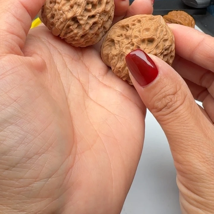 桃核吊坠瀅大团圆