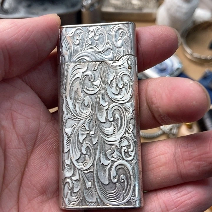 瓷片四季分明的季节