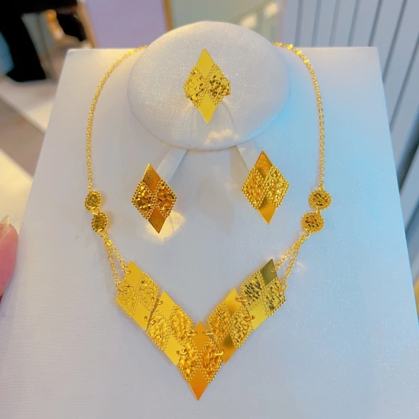 铜合金项链 296时尚新款休闲百搭项链耳环戒指三件套精美经典坠链