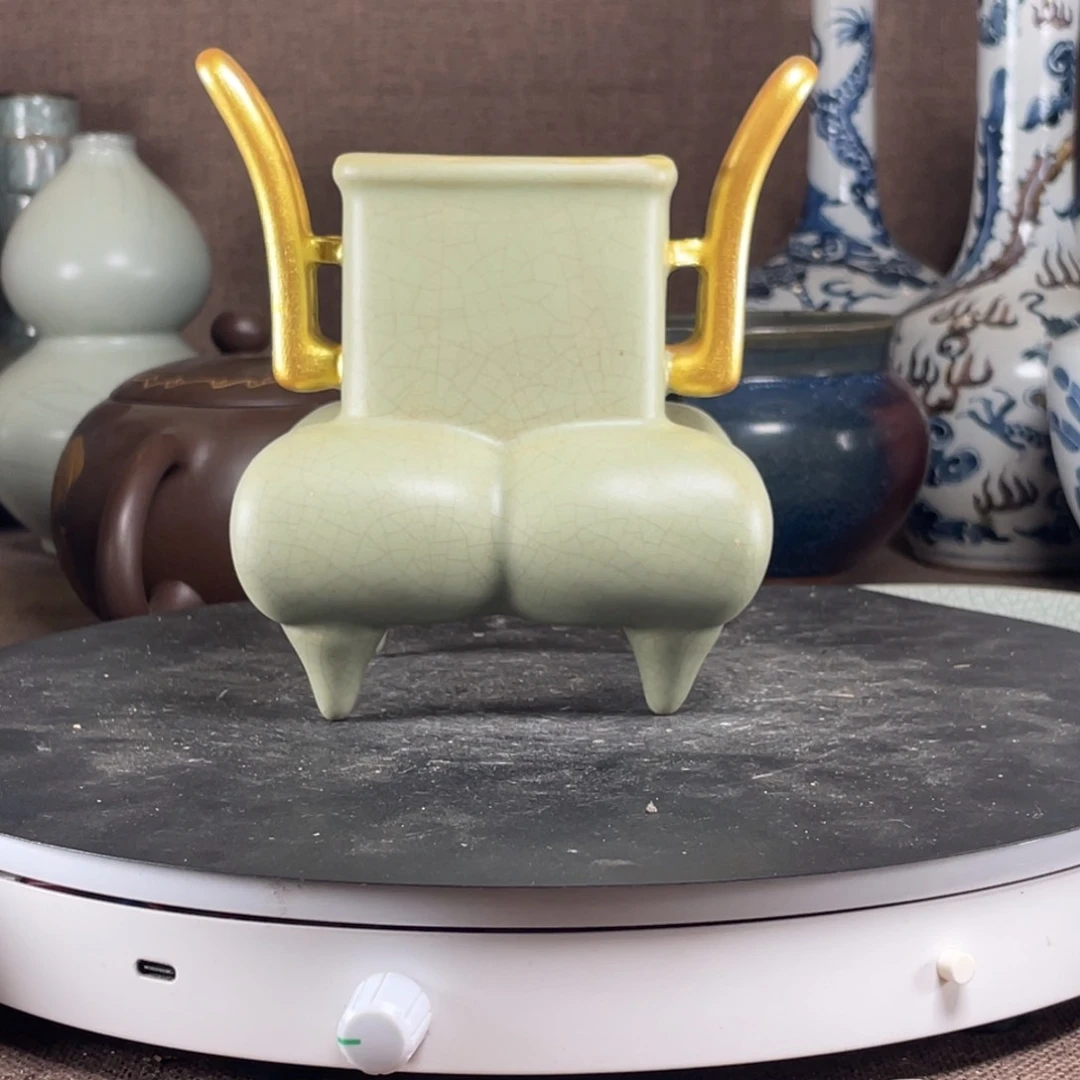 炉绿釉直耳炉一个