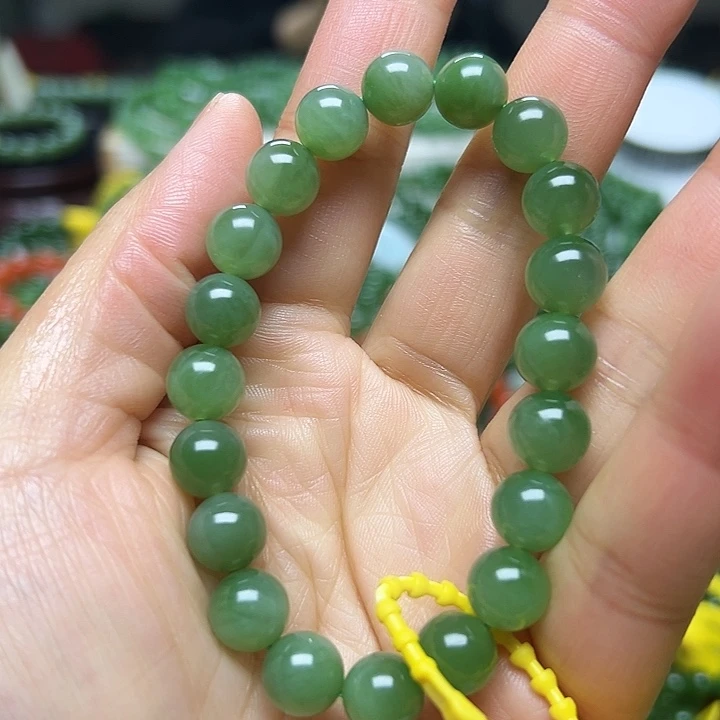 和田玉（碧玉）未镶嵌手链